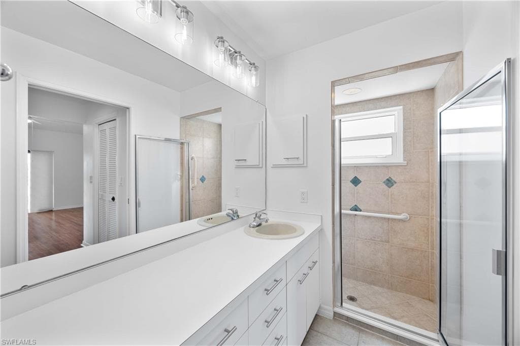 3302 Arlette Dr, Naples, FL 34109-16