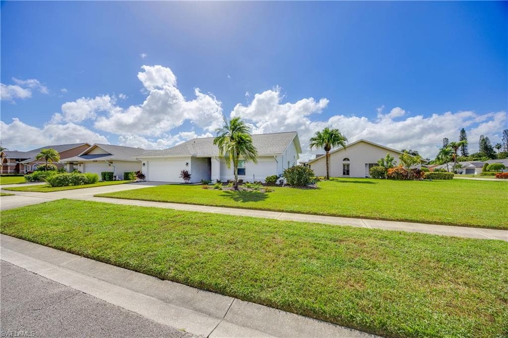 3302 Arlette Dr, Naples, FL 34109-27