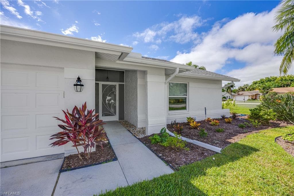 3302 Arlette Dr, Naples, FL 34109-4