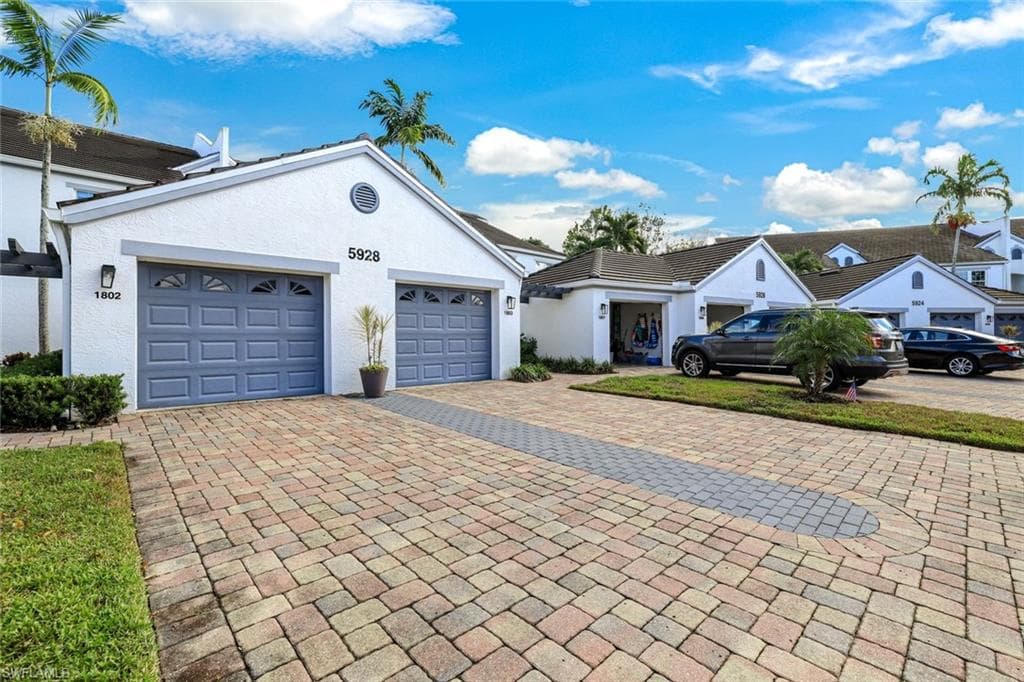 5928 Sand Wedge Ln 1808, Naples, FL 34110-1