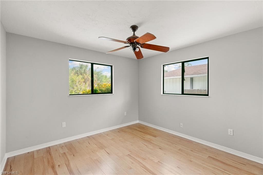 27673 Tennessee St, Bonita Springs, FL 34135-10