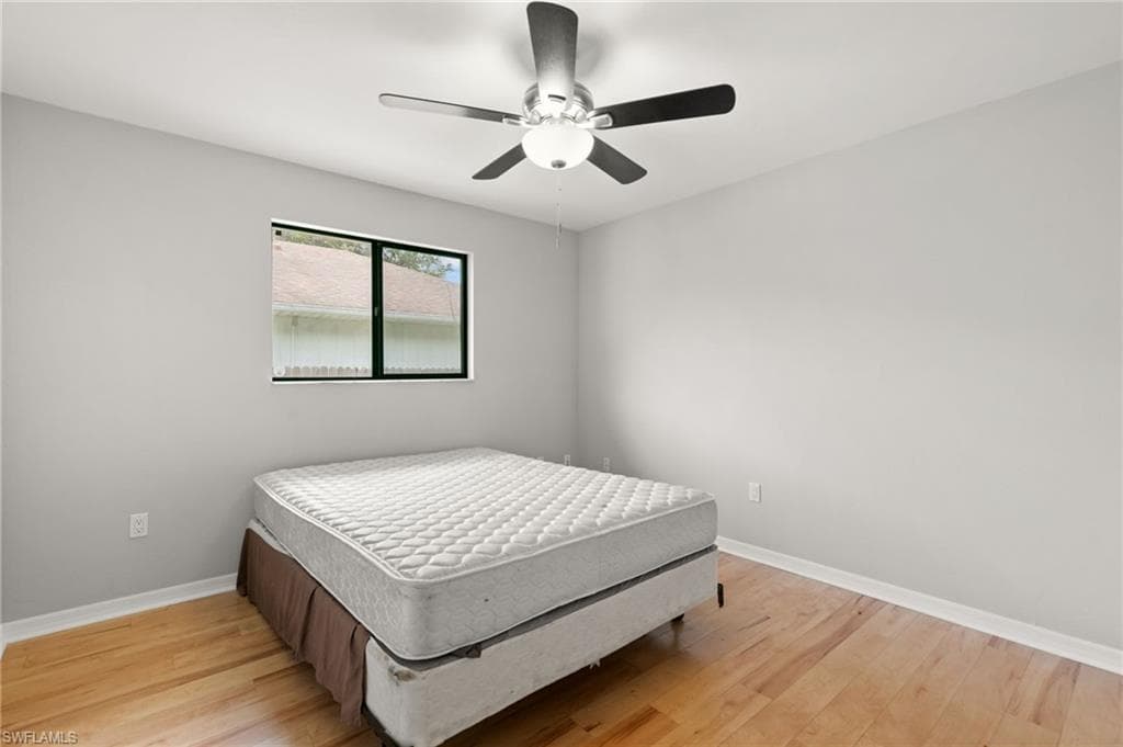 27673 Tennessee St, Bonita Springs, FL 34135-12