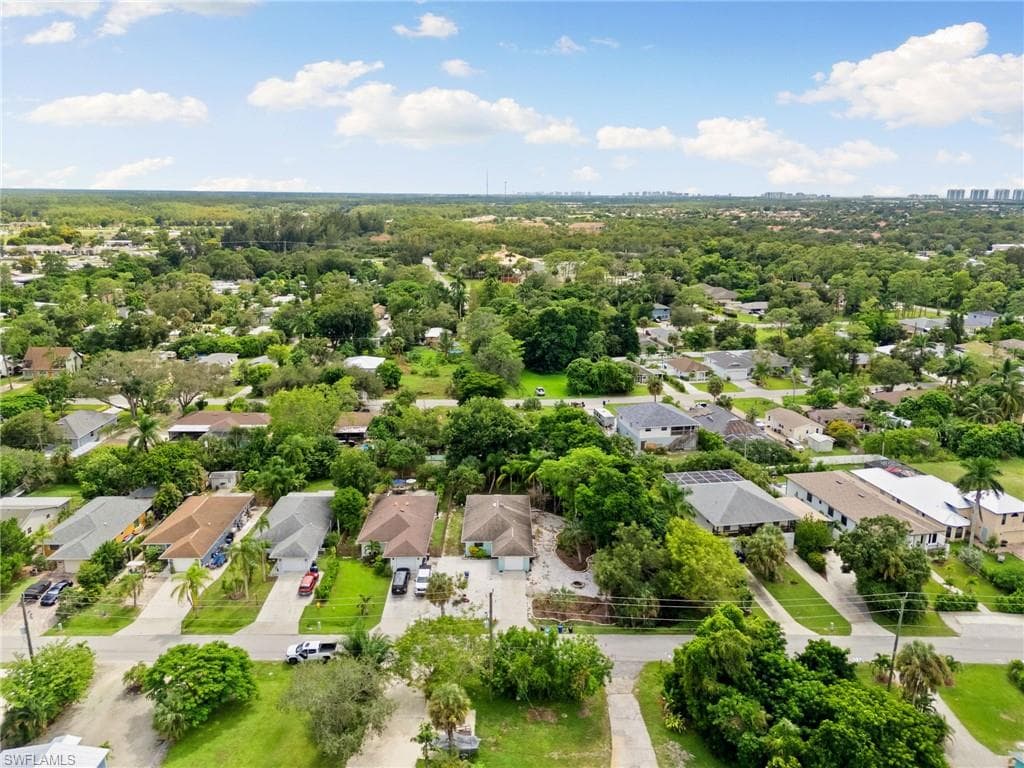 27673 Tennessee St, Bonita Springs, FL 34135-18