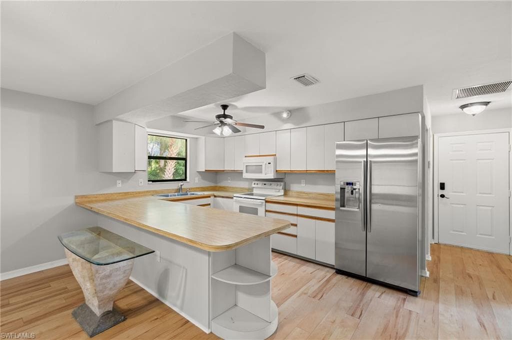 27673 Tennessee St, Bonita Springs, FL 34135-1