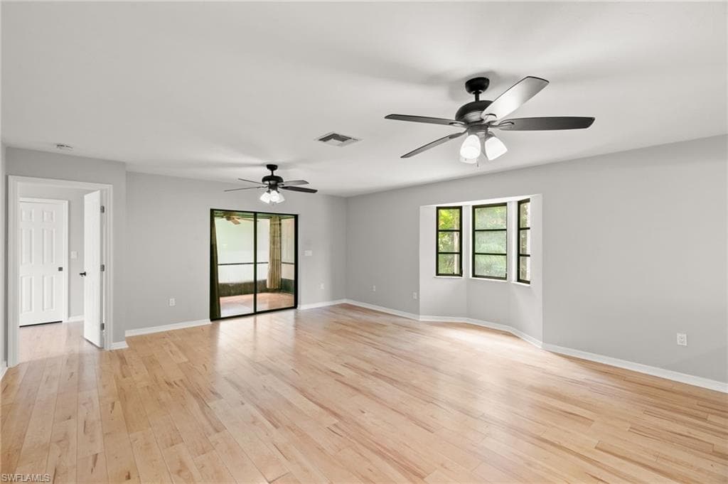 27673 Tennessee St, Bonita Springs, FL 34135-4