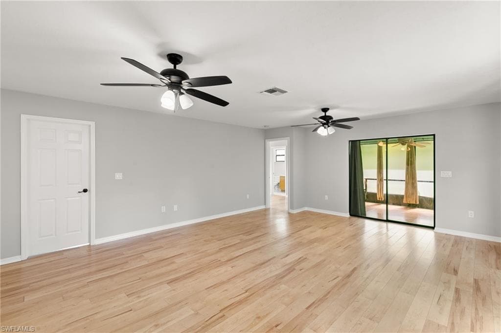 27673 Tennessee St, Bonita Springs, FL 34135-5