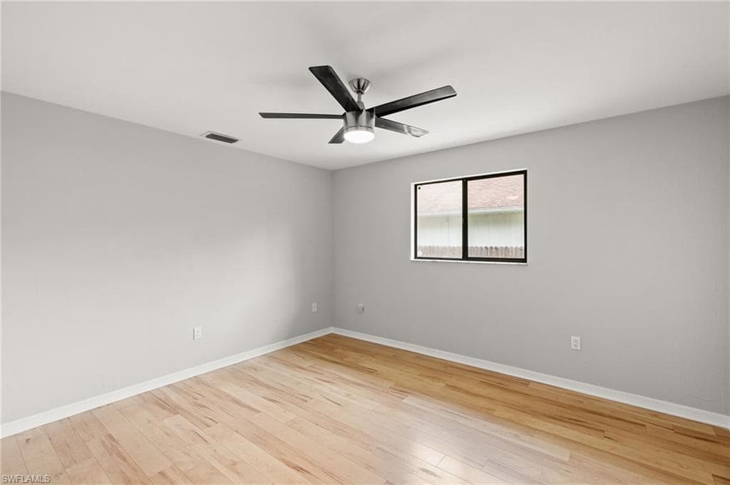 27673 Tennessee St, Bonita Springs, FL 34135-7
