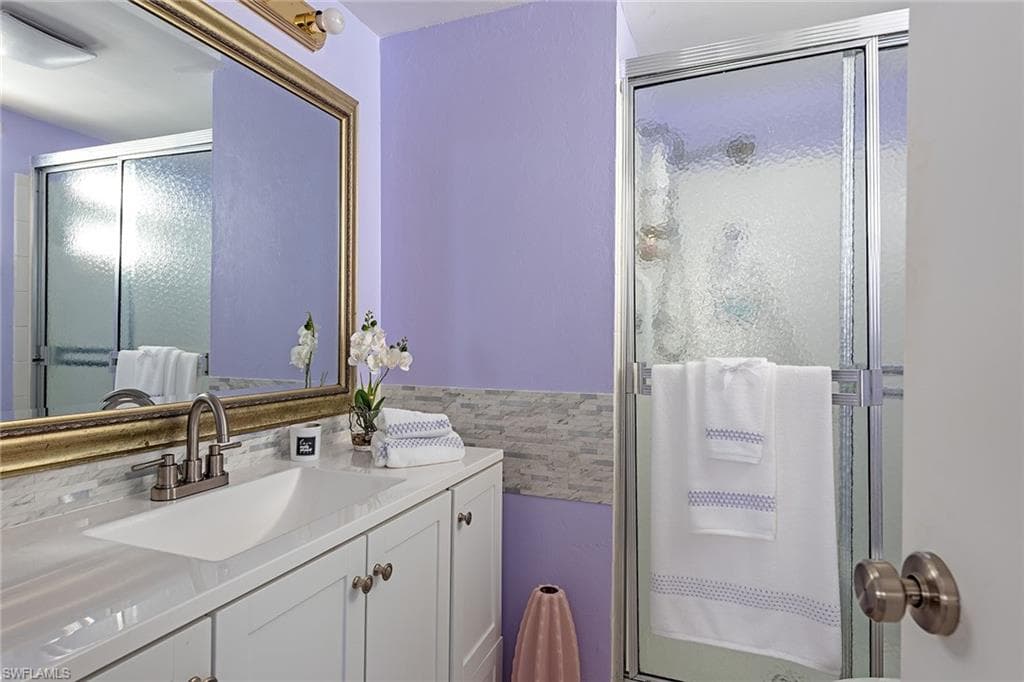 200 Forest Lakes Blvd 201, Naples, FL 34105-9