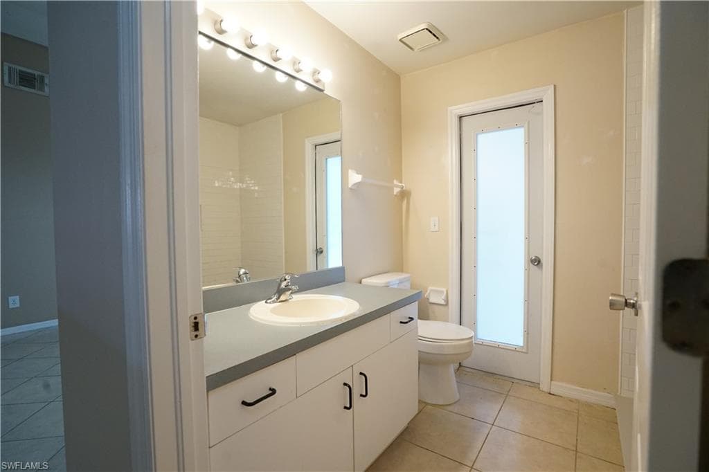 8397 Bahamas Rd, Fort Myers, FL 33967-18