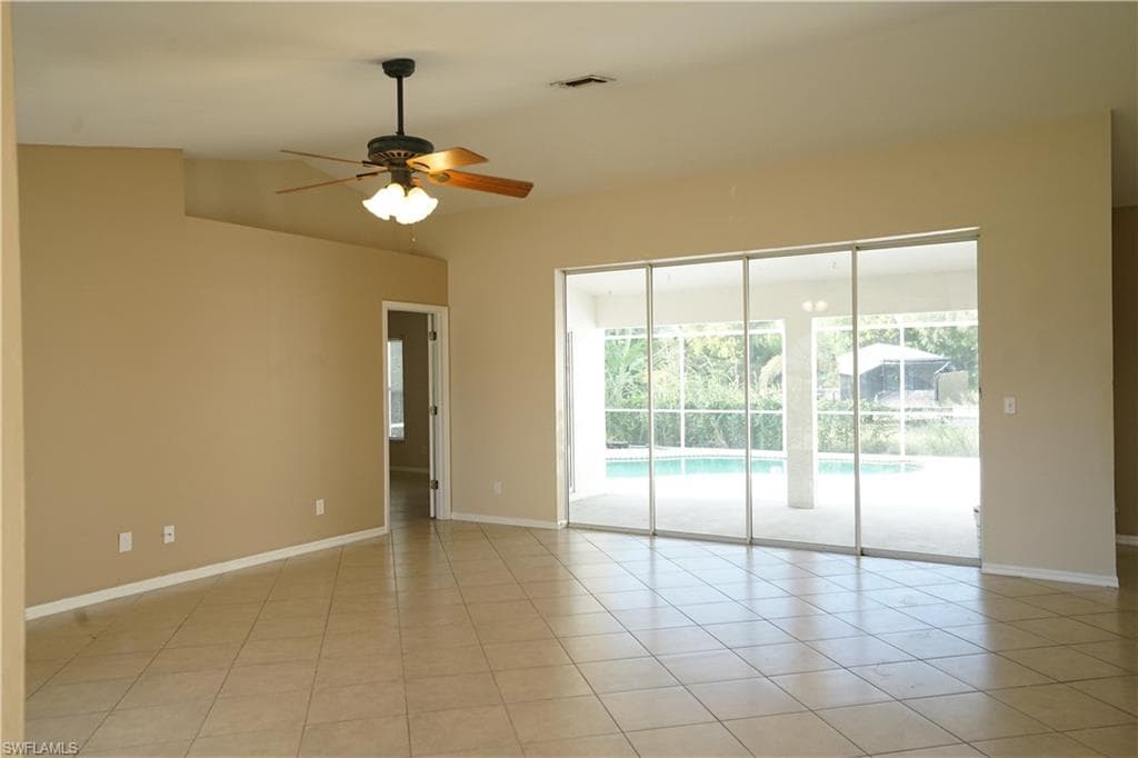 8397 Bahamas Rd, Fort Myers, FL 33967-2