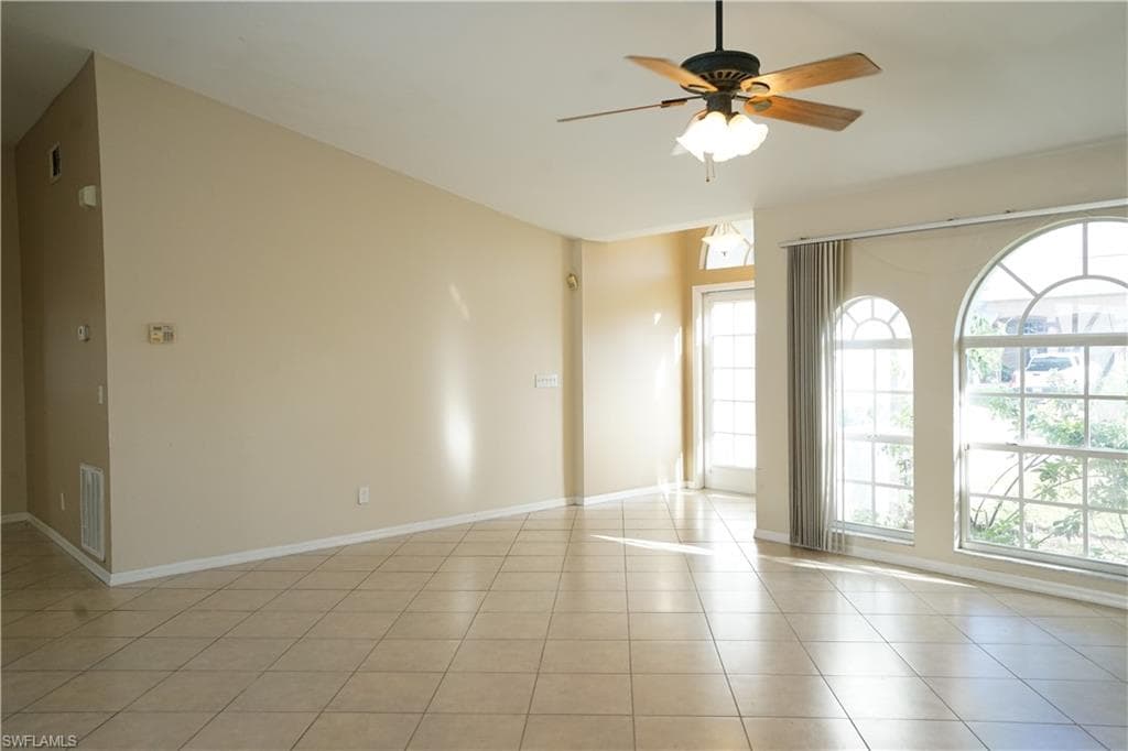 8397 Bahamas Rd, Fort Myers, FL 33967-3