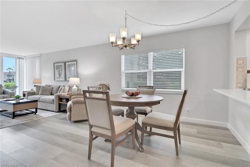 1086 Forest Lakes Dr 9109, Naples, FL 34105-9