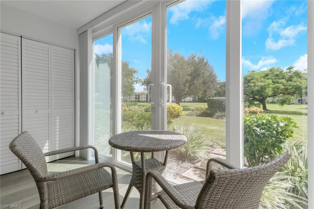 1086 Forest Lakes Dr 9109, Naples, FL 34105-14