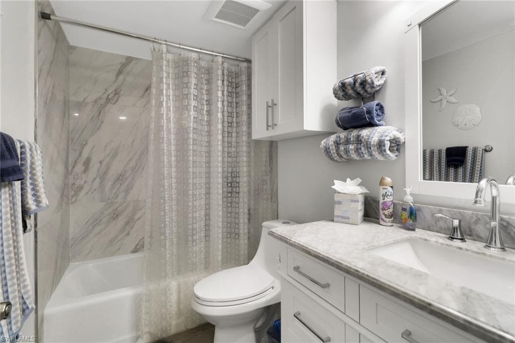 1086 Forest Lakes Dr 9109, Naples, FL 34105-24