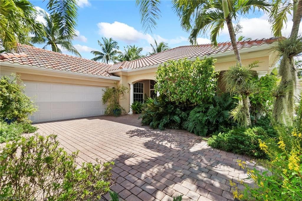 8000 Wilfredo Ct, Naples, FL 34114-29
