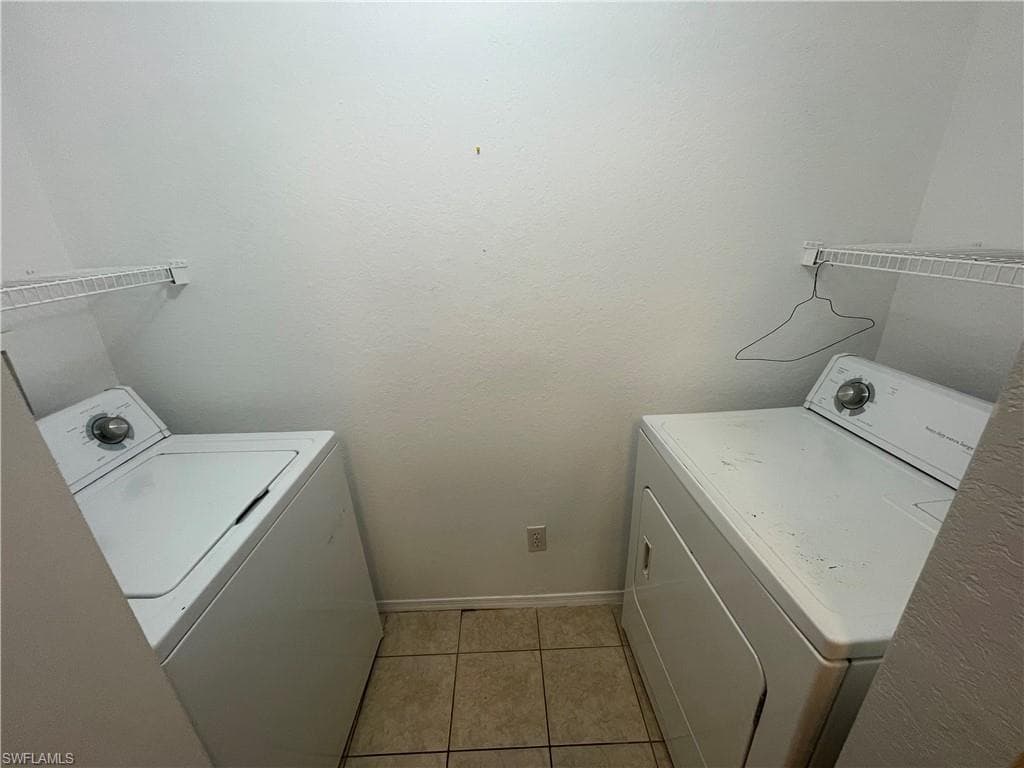 8215 Ibis Club Dr 113, Naples, FL 34104-17