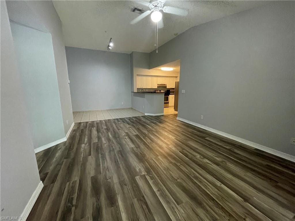 8215 Ibis Club Dr 113, Naples, FL 34104-2