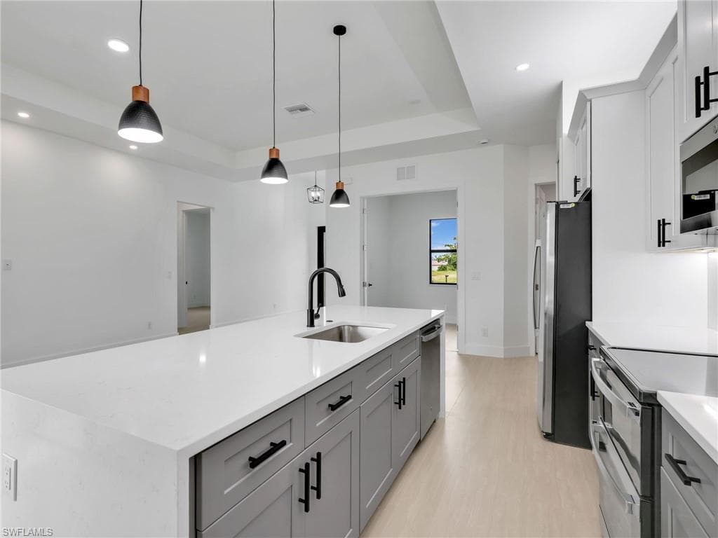2001 17th Pl, Cape Coral, FL 33993-14