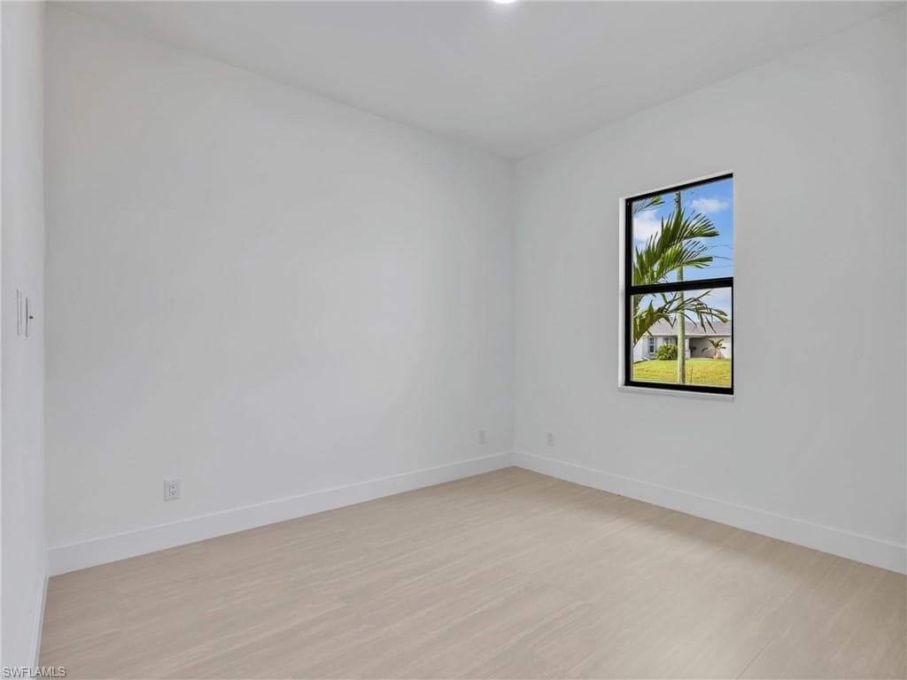 2001 17th Pl, Cape Coral, FL 33993-22