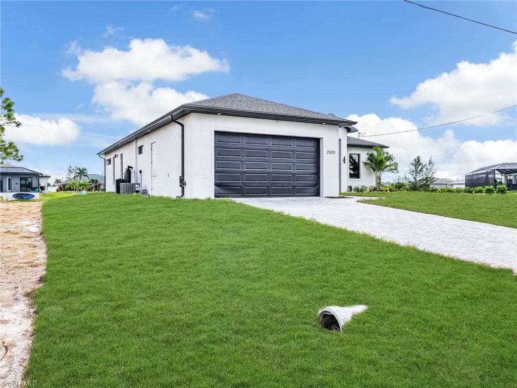 2001 17th Pl, Cape Coral, FL 33993-2