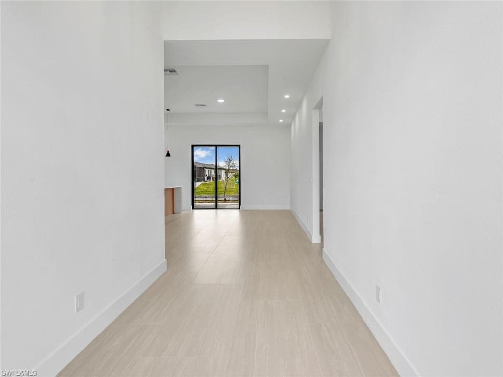 2001 17th Pl, Cape Coral, FL 33993-5