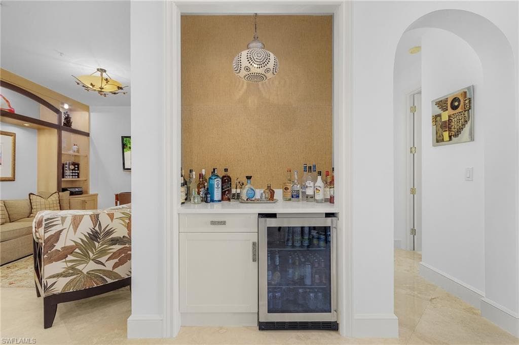 780 5th Ave S 3, Naples, FL 34102-12