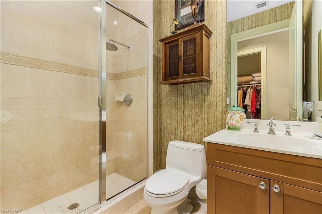 780 5th Ave S 3, Naples, FL 34102-23