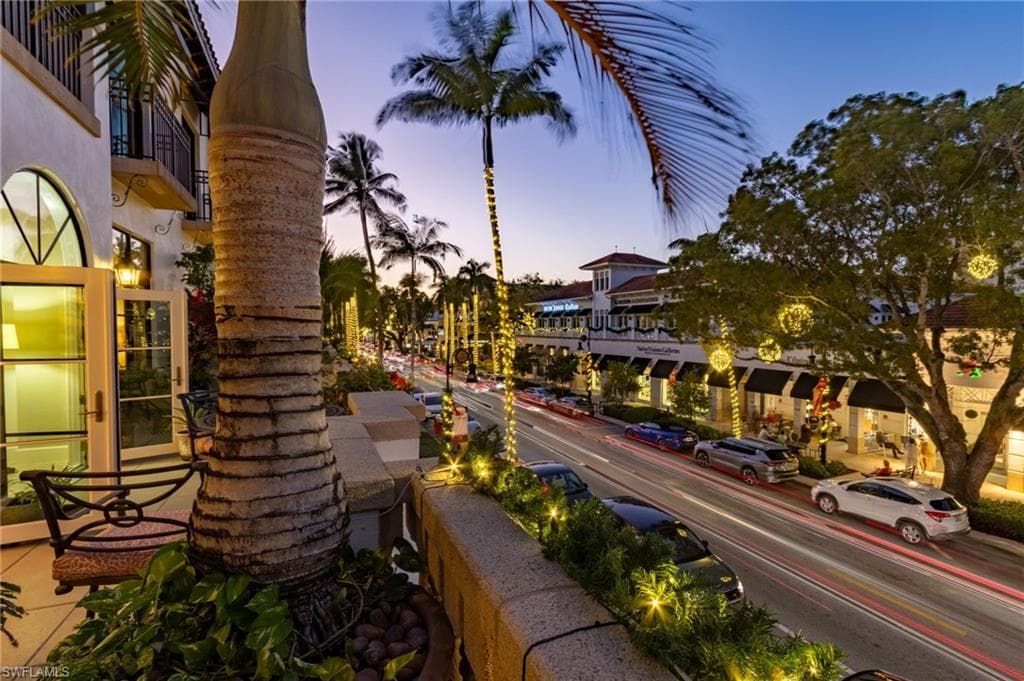 780 5th Ave S 3, Naples, FL 34102-30