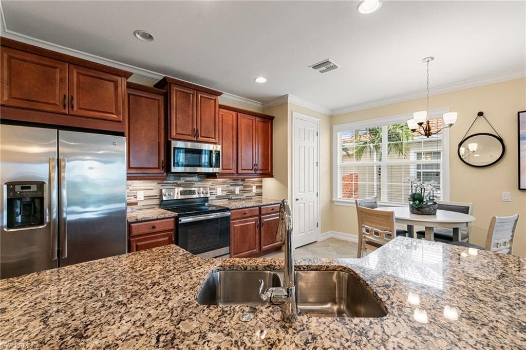 28067 Sosta Ln 3, Bonita Springs, FL 34135-9