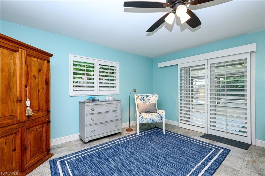 686 95th Ave N, Naples, FL 34108-13