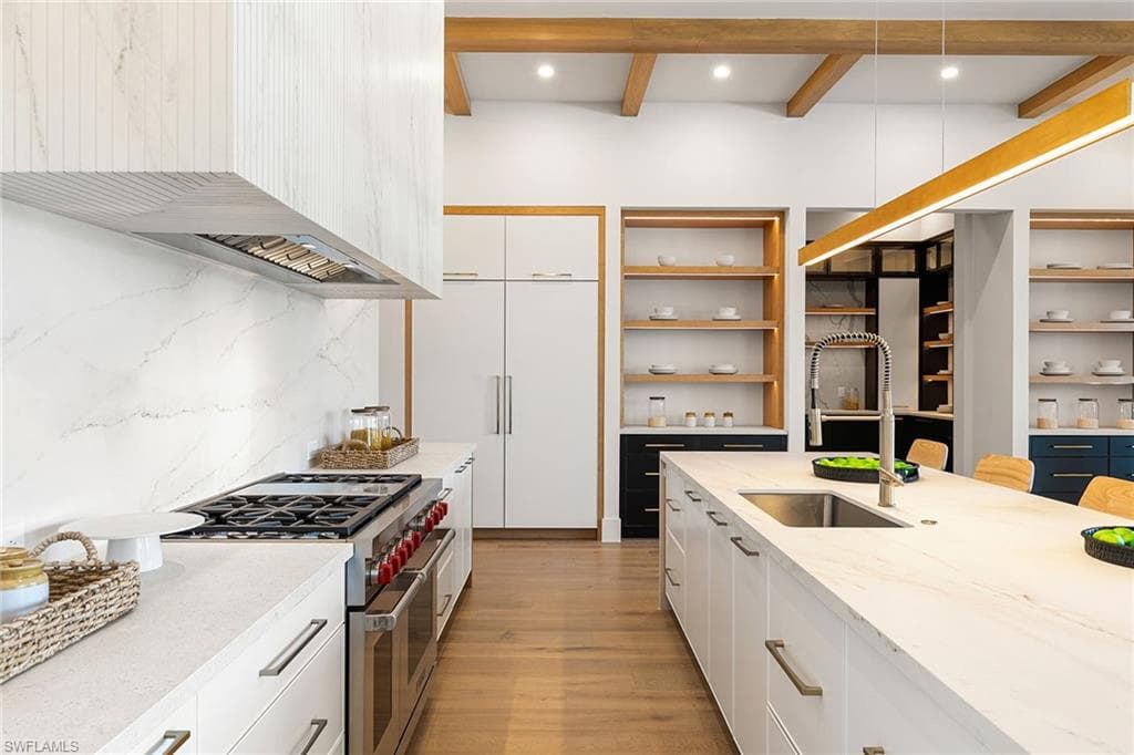 2337 Anthony Ct, Naples, FL 34109-9