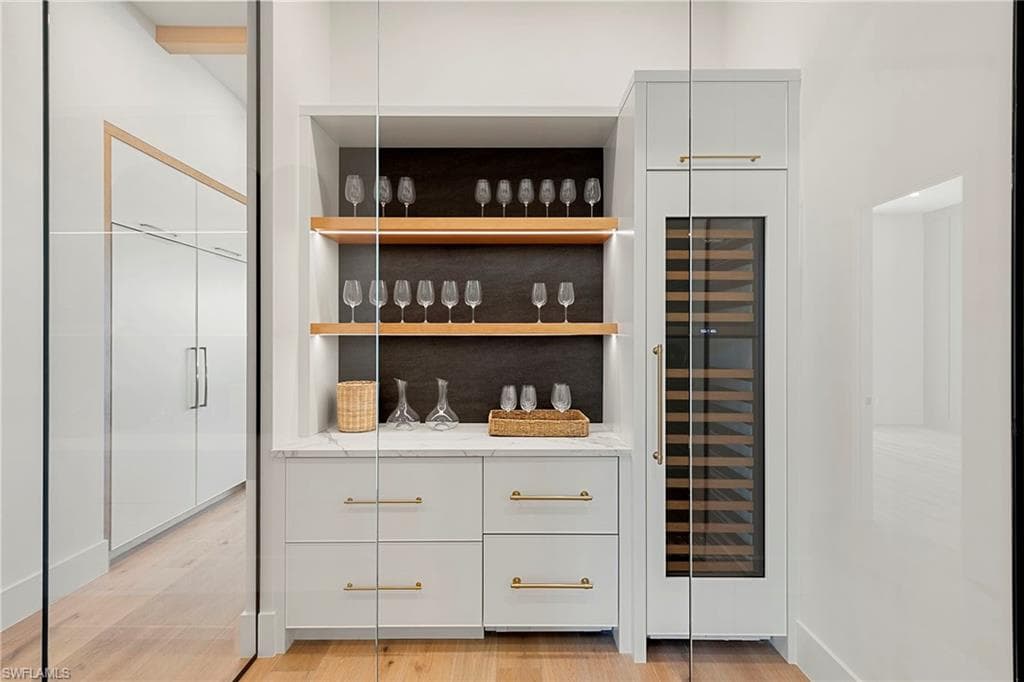 2337 Anthony Ct, Naples, FL 34109-14