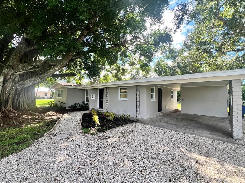 1195 Green Ave, North Fort Myers, FL 33903-1