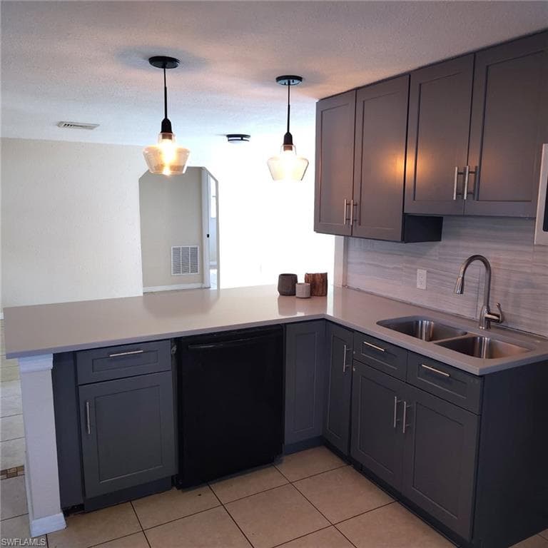 1195 Green Ave, North Fort Myers, FL 33903-4