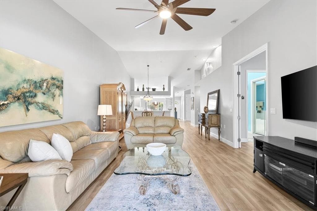 14565 Red Fox Run 608, Naples, FL 34110-3