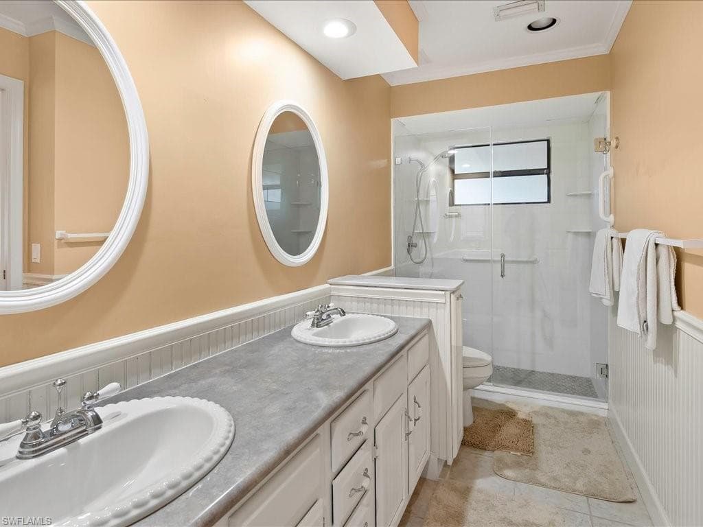 460 Kings Way 3-41, Naples, FL 34104-15