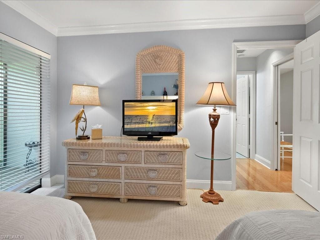 460 Kings Way 3-41, Naples, FL 34104-18