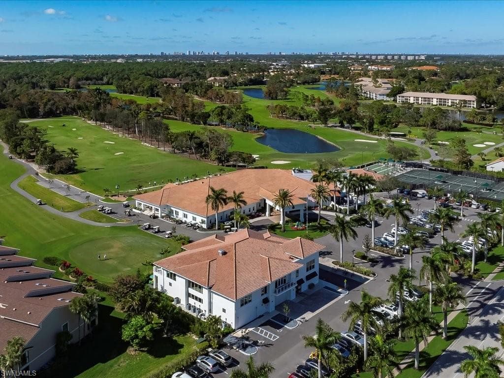 460 Kings Way 3-41, Naples, FL 34104-31