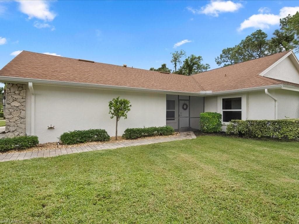 460 Kings Way 3-41, Naples, FL 34104-3