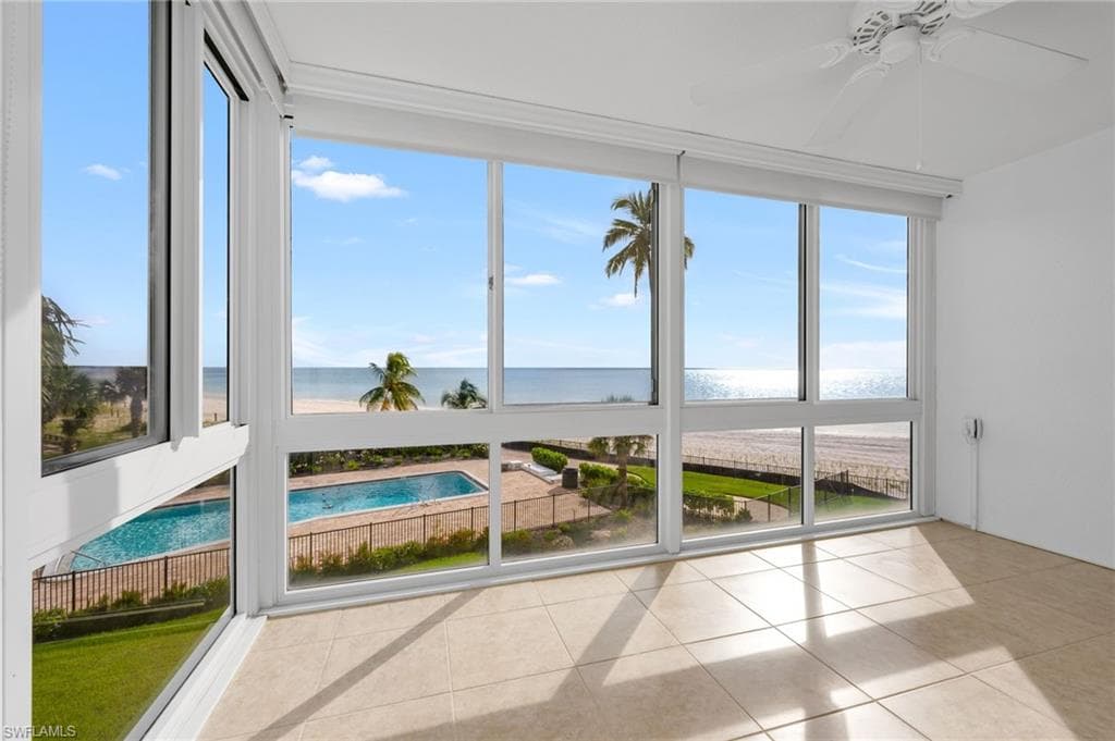 2121 Gulf Shore Blvd N 203, Naples, FL 34102-1