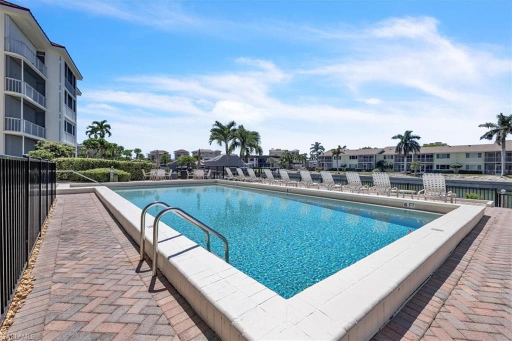 848 Collier Ct 304, Marco Island, FL 34145-34