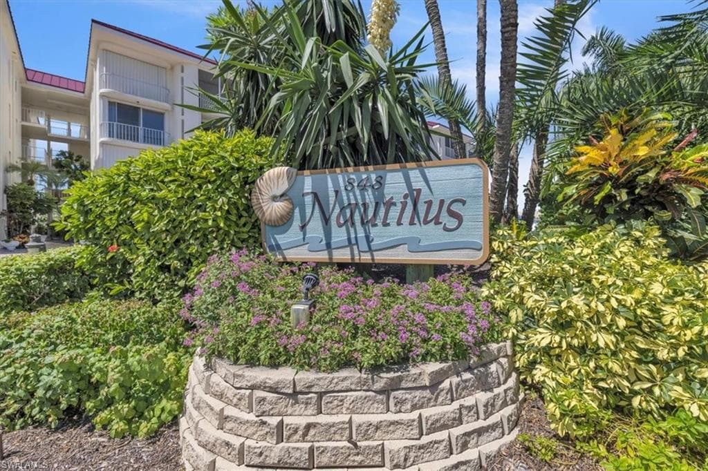 848 Collier Ct 304, Marco Island, FL 34145-46