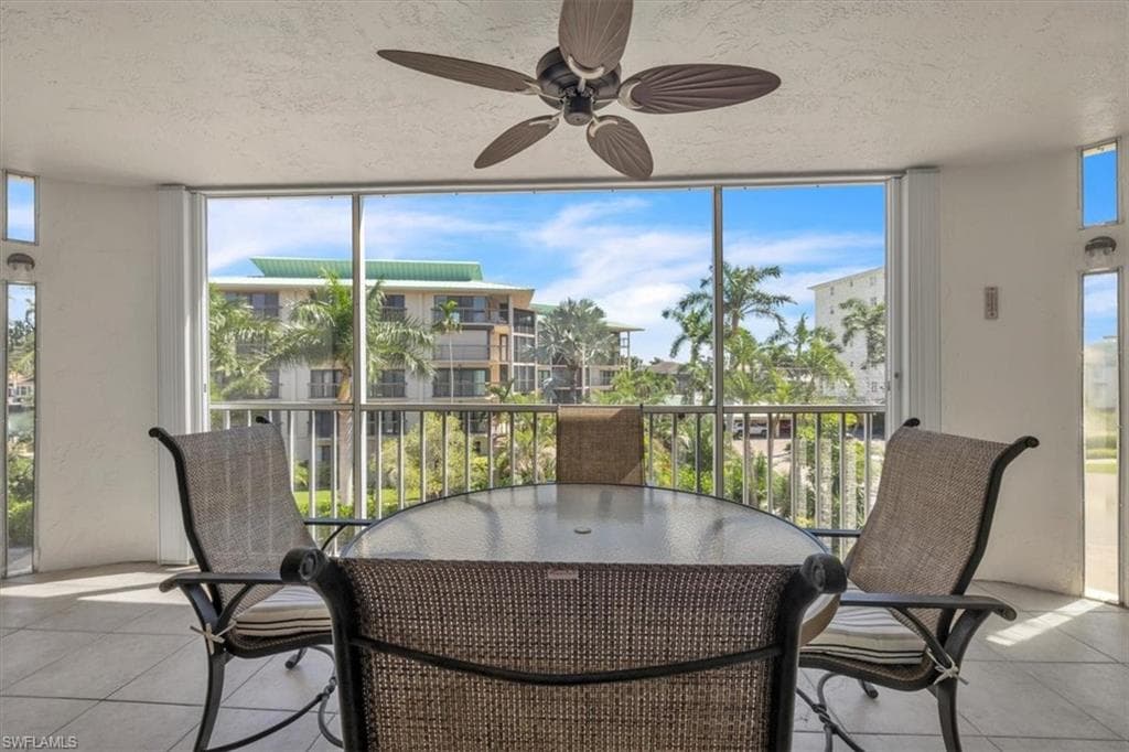 848 Collier Ct 304, Marco Island, FL 34145-6
