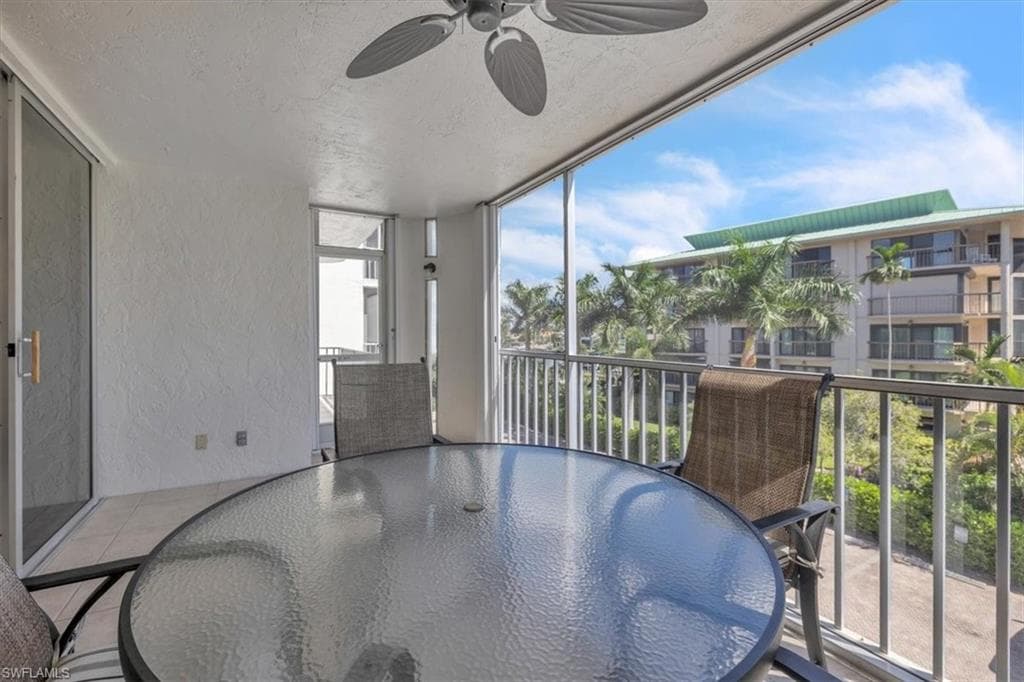 848 Collier Ct 304, Marco Island, FL 34145-7