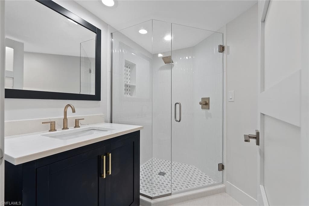 4901 Gulf Shore Blvd N 2103, Naples, FL 34103-22