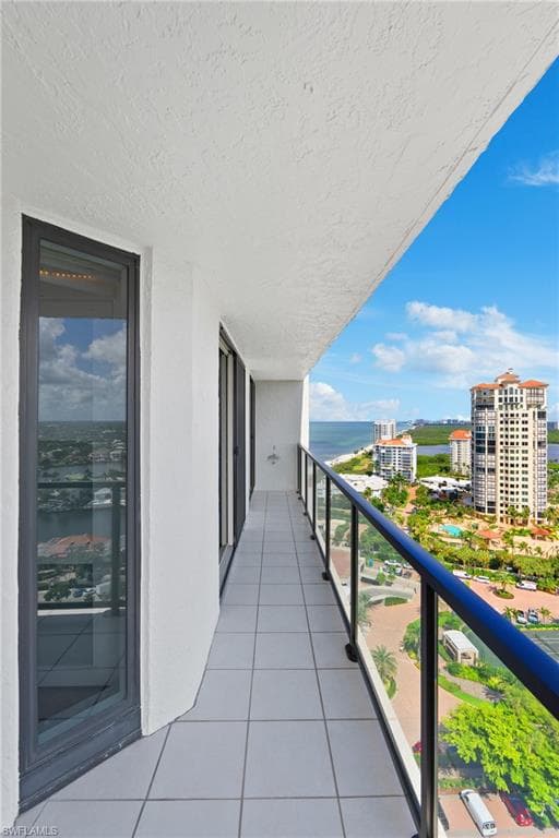 4901 Gulf Shore Blvd N 2103, Naples, FL 34103-26