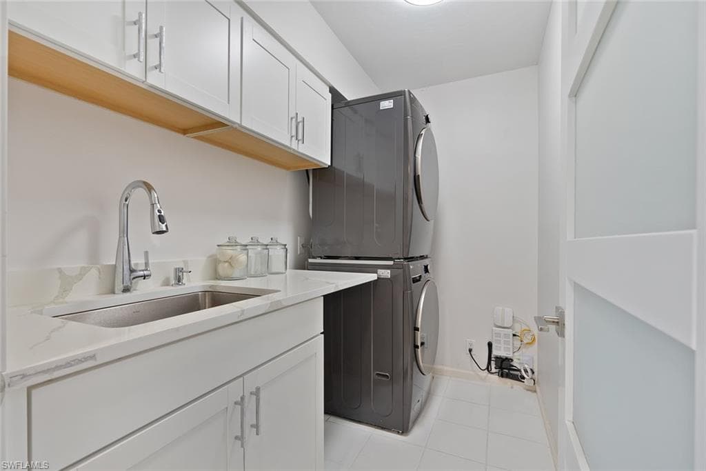 4901 Gulf Shore Blvd N 2103, Naples, FL 34103-27