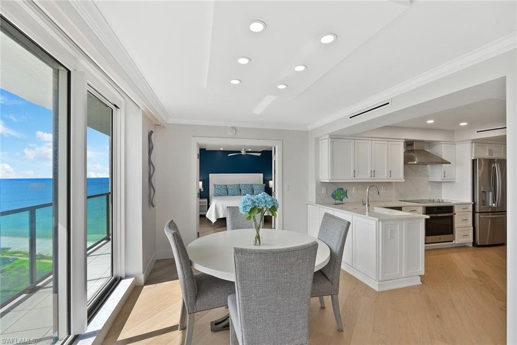 4901 Gulf Shore Blvd N 2103, Naples, FL 34103-6