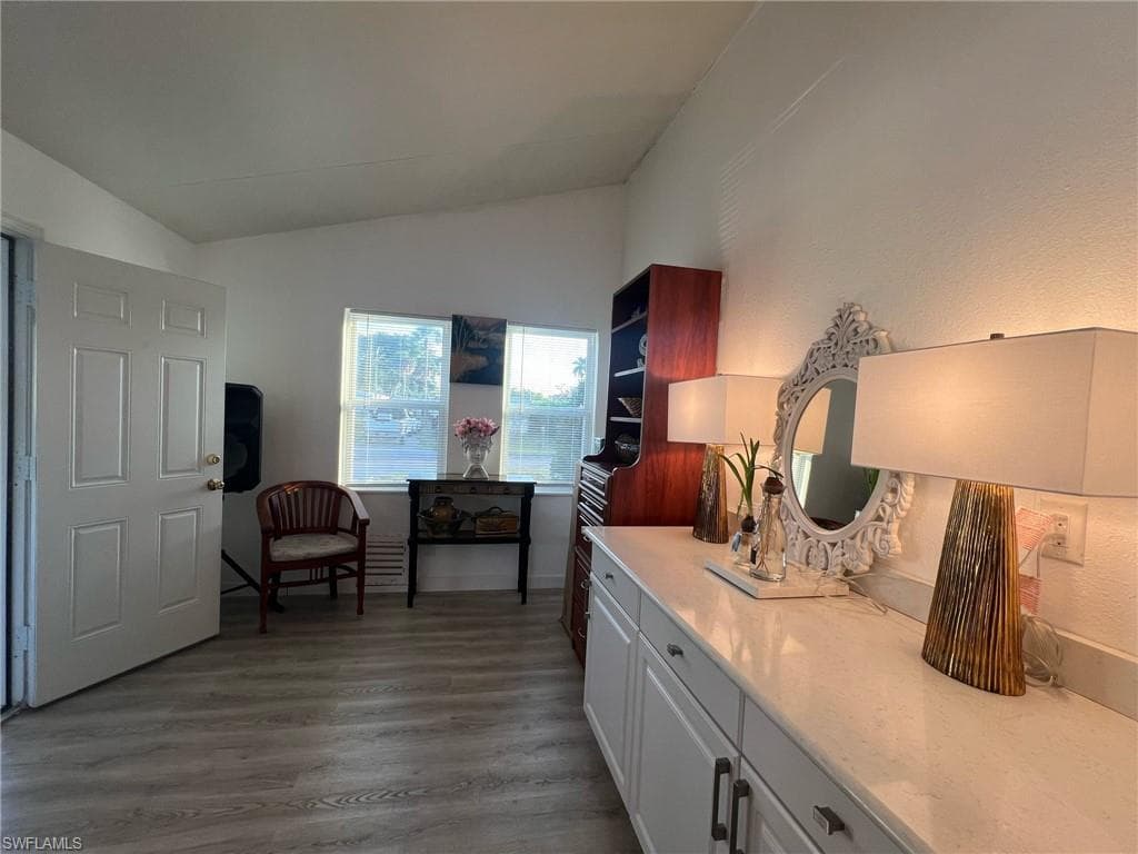 16 Derhenson Dr, Naples, FL 34114-6