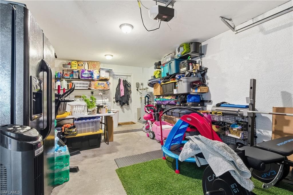 1000 Alhambra Cir, Naples, FL 34103-20